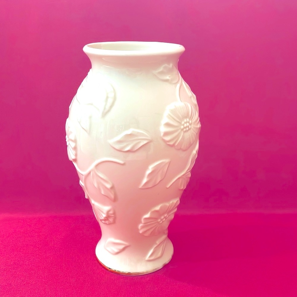 Lenox Poppies 10" Vase C-1009